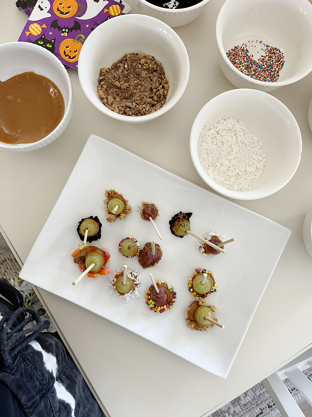 HOW TO MAKE CARAMEL DIPPED GRAPES Chic Over 50