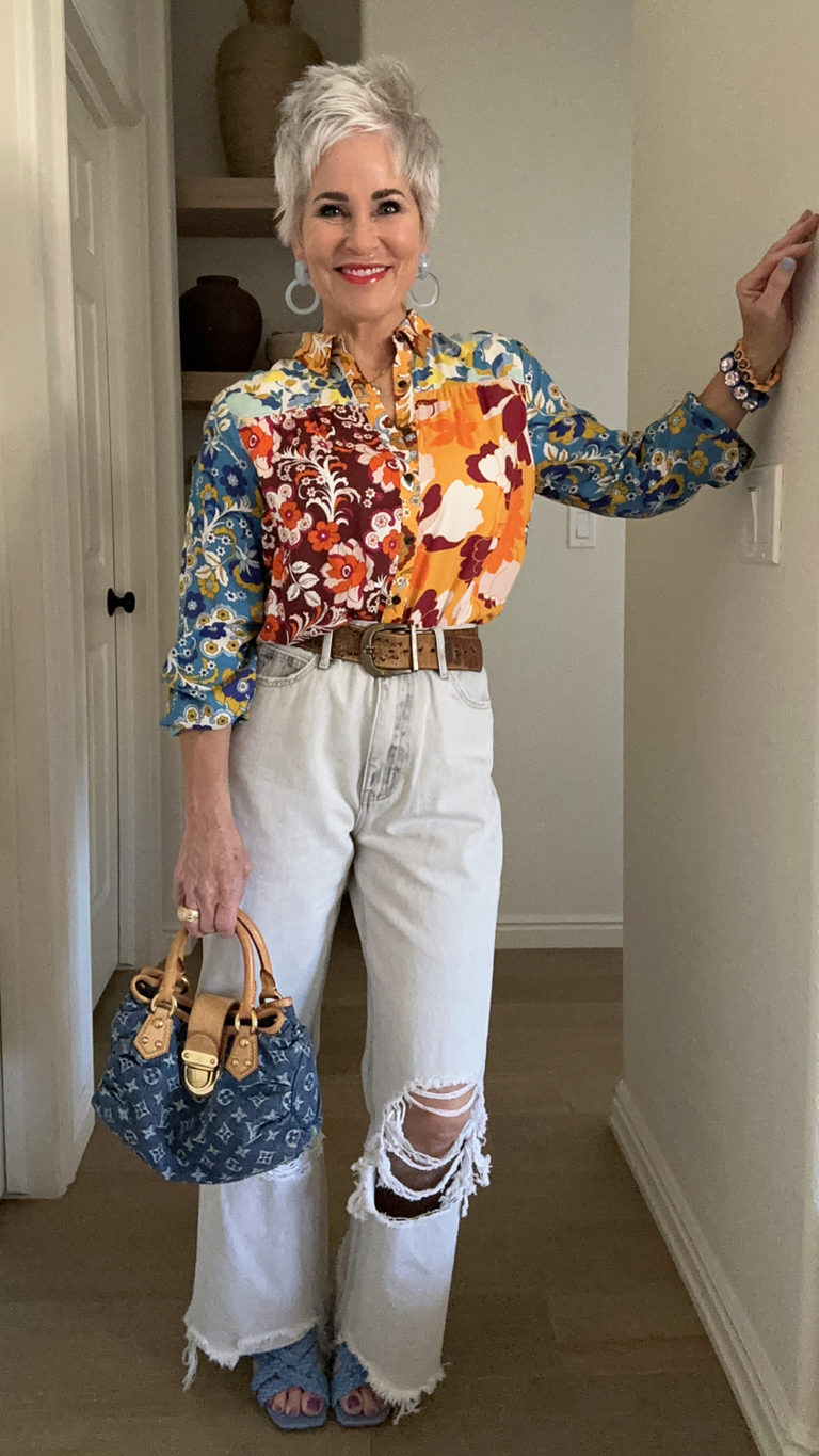 THE POWER OF RIPPED JEANS - Chic Over 50
